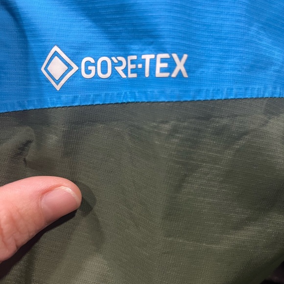 New/ Never Warn or Washed >Mountain Hardware Gore-Tex size S/P - Picture 6 of 11